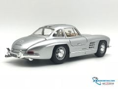 Xe Mô Hình Mercedes-Benz 300 SL ( 1954) 1:18 Bburago ( Bạc )