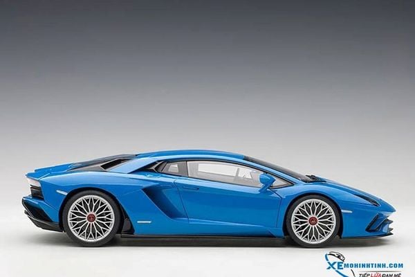 XE MÔ HÌNH LAMBORGHINI AVENTADOR S Baby Blue 1/18 AUTOART