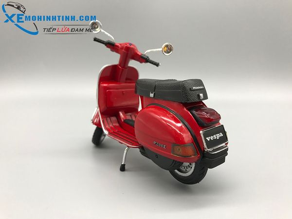 Xe Mô Hình Vespa P200E Del 1:12 Newray (Đỏ)