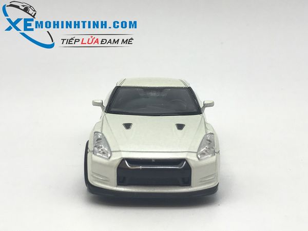 HỘP XE MÔ HÌNH WELLY NISSAN GT-R MỞ CỬA (TRẮNG)