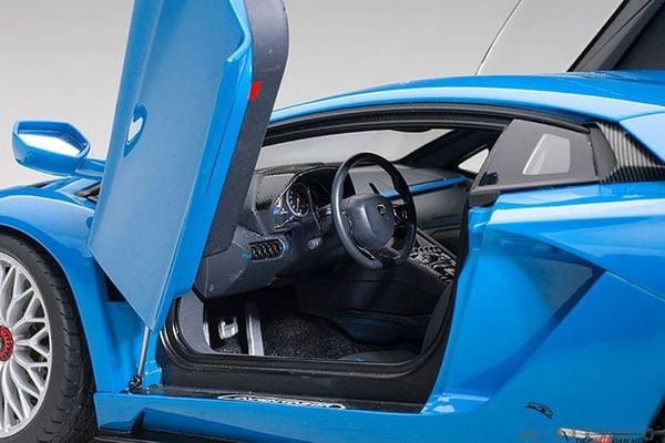 XE MÔ HÌNH LAMBORGHINI AVENTADOR S Baby Blue 1/18 AUTOART