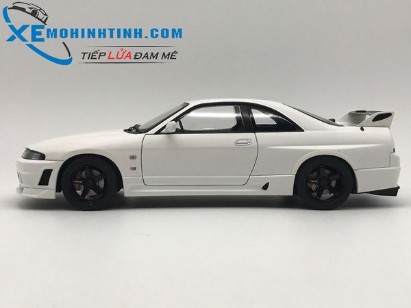 Nissan Skyline GT-R R-Tune (R33) Autoart 1:18 (Trắng)