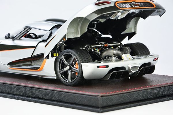 Koenigsegg One:1  Frontiart 1:18 ( Bạc ) FULL OPEN