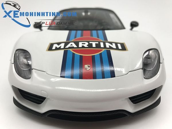 1/18 PORSCHE 918 SPYDER WEISSACH PACKAGE (WHITE/MARTINI LIVERY)