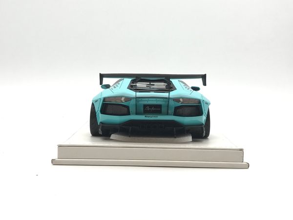 LAMBORGHINI AVENTADOR LB 1:18 (TIFFANY BLUE)