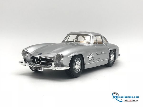 Xe Mô Hình Mercedes-Benz 300 SL ( 1954) 1:18 Bburago ( Bạc )