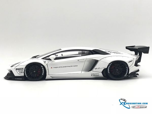 1:18 LIBERTY WALK LB-WORKS LAMBORGHINI AVENTADOR (WHITE)