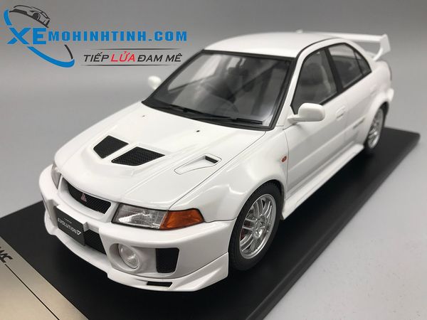 Xe Mô Hình Mitsubishi Lance Evolution V 1:18 Tarmac Works (Trắng)