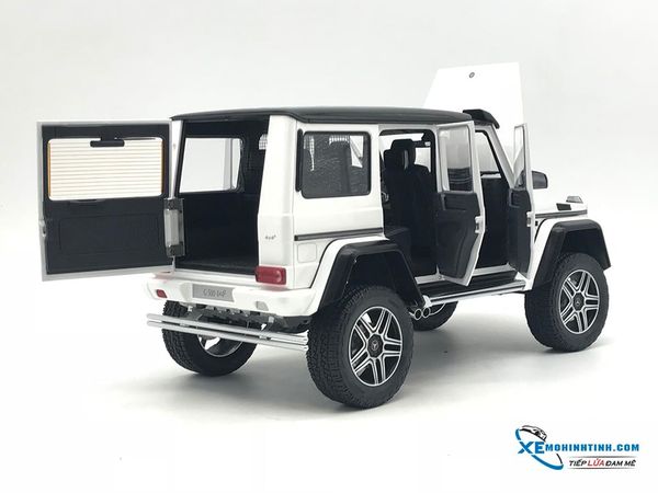 1:18 MERCEDES-BENZ G500 4x4 2 (GLOSS WHITE)