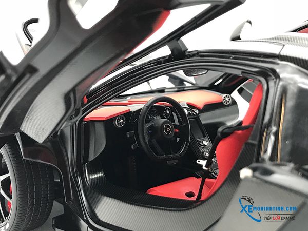 MH MCLAREN P1 1:18 AUTOART (MATT BLACK W: RED ACCENTS)