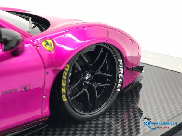 J01-02 MH 1:18 JEC FERRARI 488 LB WALKS (FLASH PINK) - CARBON