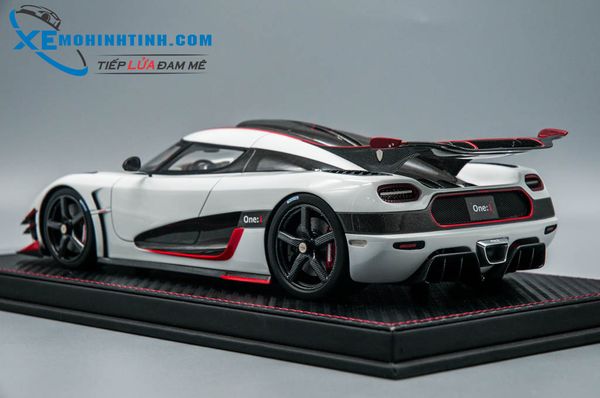 Xe Mô Hình Koenigsegg One:1 1:18 Frontiart ( Trắng )