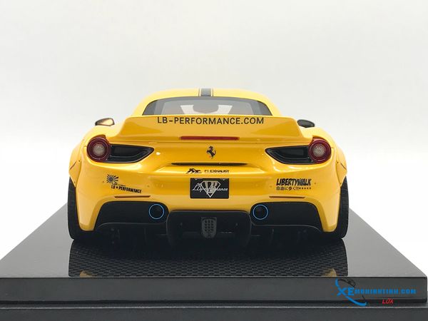 J01-04 MH 1:18 JEC FERRARI 488 LB WALKS (YELLOW) - CARBON