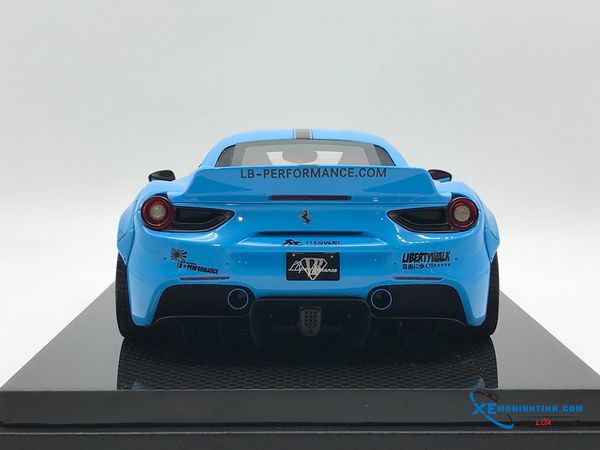 J01-06 MH 1:18 JEC FERRARI 488 LB WALKS (BABY BLUE) - CARBON