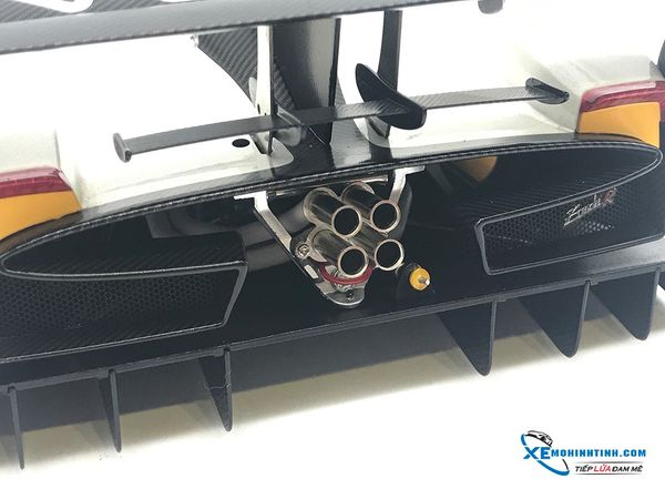 Pagani Zonda Revolucion Autoart 1:18 (Trắng)