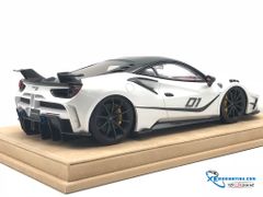 Ferrari 488 4XX Siracusa Mansory JUC 1:18 (Trắng)