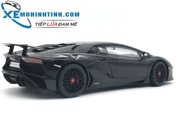 MH LAMBORGHINI AVENTADOR LP750-4 SV 1:18 (NERO ALDEBARAN:GLOSS BLACK)