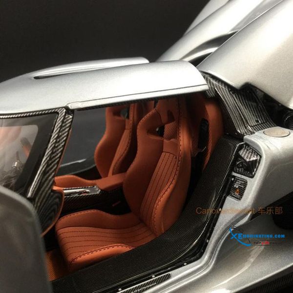 FA012-76 MH 1:18 FRONTIART KOENIGSEGG REGERA (Xám) - OPENED