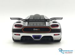 1/18 KOENIGSEGG ONE : 1 (MOON GREY/CARBON BLACK /ORANGE ACCENTS)