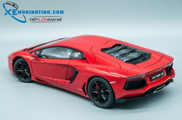 Xe Mô Hình Lamborghini Aventador Lp700-4 1:18 Autoart (Đỏ)