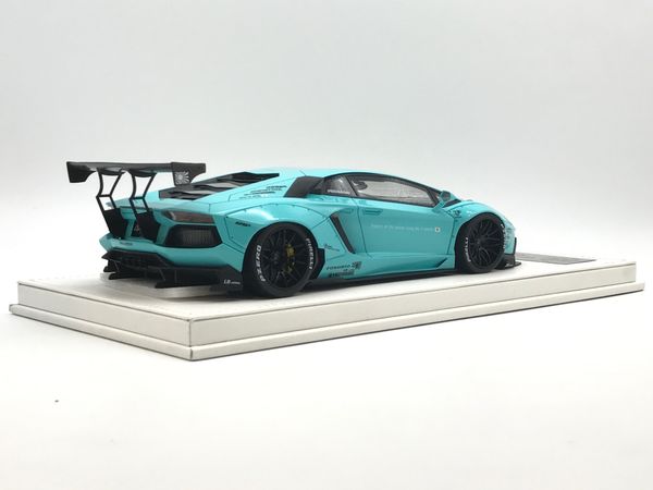 LAMBORGHINI AVENTADOR LB 1:18 (TIFFANY BLUE)