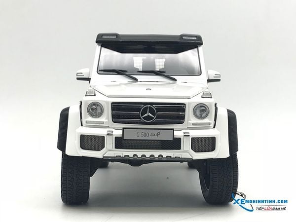 1:18 MERCEDES-BENZ G500 4x4 2 (GLOSS WHITE)