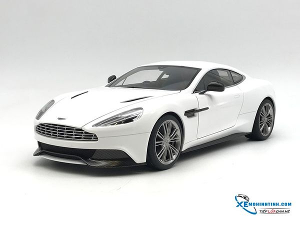 1/18 ASTON MARTIN VANQUISH (GLOSSY WHITE)