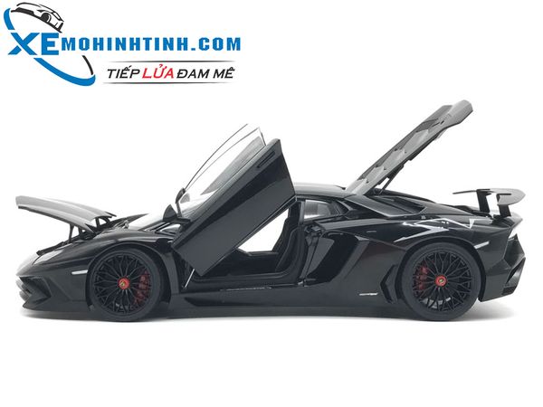 MH LAMBORGHINI AVENTADOR LP750-4 SV 1:18 (NERO ALDEBARAN:GLOSS BLACK)