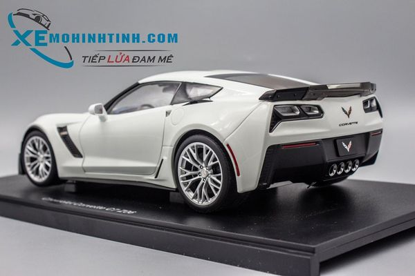 XE MÔ HÌNH CHEVROLET CORVETTE C7 Z06 1:18 AUTOART (TRẮNG)