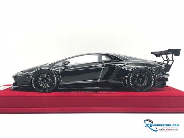 Lamborghini Aventador 1/18 Liberty Walks ( Đen sọc Bạc )