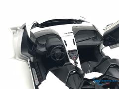 1/18 LAMBORGHINI AVENTADOR J (WHITE)