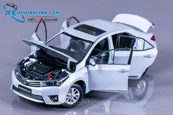 XE MÔ HÌNH TOYOTA COROLLA 2014 1:18 PAUDI (BẠC)