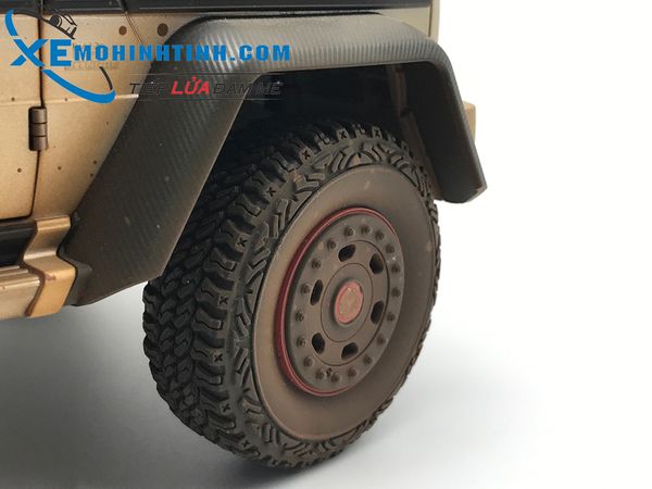 Xe Mô Hình Mercedes-Benz G63 Amg 6X6 1:18 Autoart (Bạc)