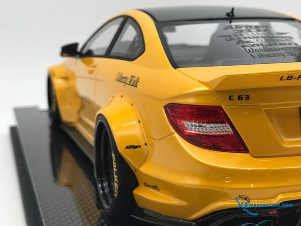 MERCEDES-BENZ C63 LIBERTY WALK VÀNG - ĐẾ CARBON