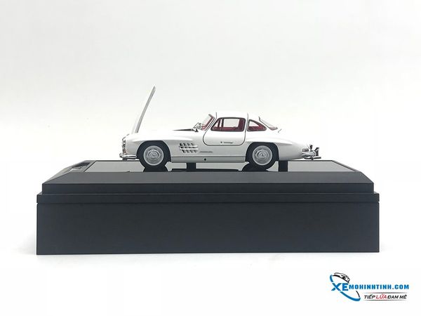 Xe Mô Hình Mercedes-Benz 300SL Dream Power 1:43 ( Trắng )