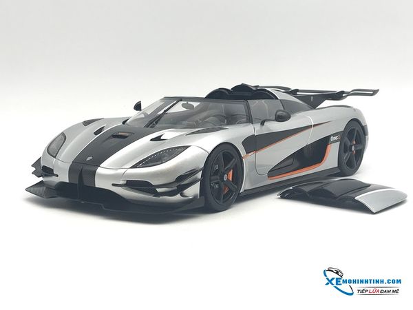 1/18 KOENIGSEGG ONE : 1 (MOON GREY/CARBON BLACK /ORANGE ACCENTS)