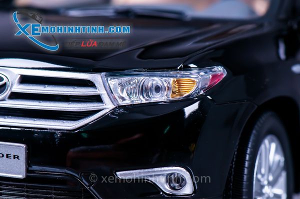 Xe Mô Hình Toyota Highlander 2012 1:18 Paudi (Đen)