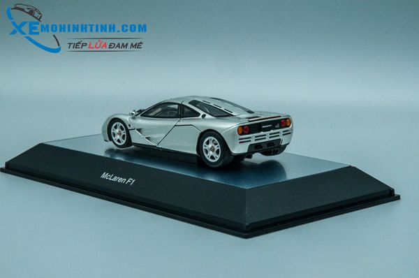 Xe Mô Hình Mclaren F1 1:43 Autoart (Bạc)