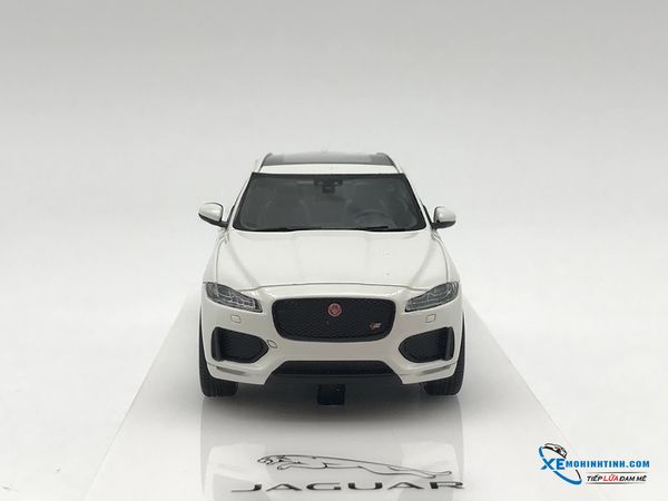 TSM430130 MH TSM-MODEL 1:43 JAGUAR F-PACE POLARIS WHITE