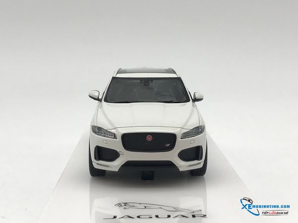 TSM430130 MH TSM-MODEL 1:43 JAGUAR F-PACE POLARIS WHITE