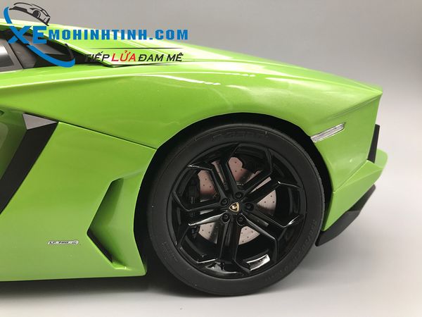 XE MÔ HÌNH LAMBORGHINI AVENTADOR 1:12 KYOSHO (XANH)