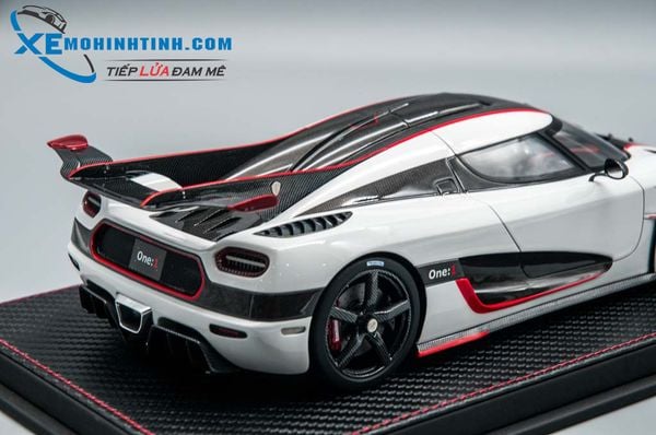 Xe Mô Hình Koenigsegg One:1 1:18 Frontiart ( Trắng )