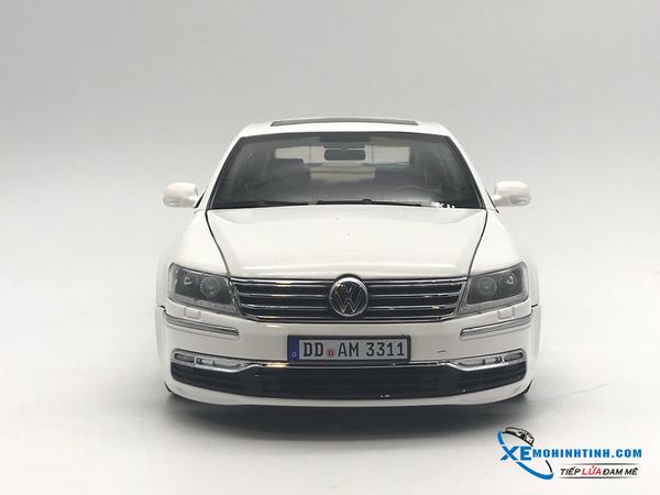 XE MÔ HÌNH VOLKSWAGEN PHAETON 1:18 GTAUTOS (TRẮNG)