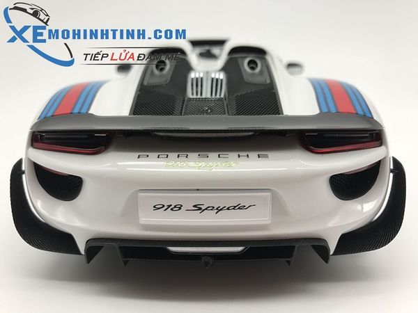 1/18 PORSCHE 918 SPYDER WEISSACH PACKAGE (WHITE/MARTINI LIVERY)