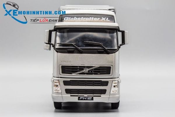 Xe Mô Hình Volvo Fh12 1:32 Welly (Bạc)