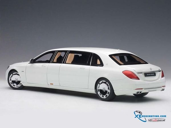 1:18 Mercedes - Maybach S600 Pullman ( White )