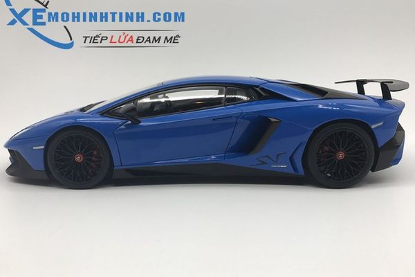 1/18 LAMBORGHINI AVENTADOR LP750-4 SV (BLU LEMANS/BLUE)