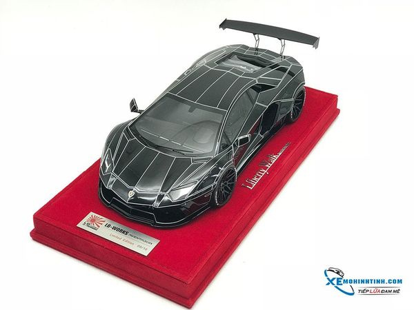 Lamborghini Aventador 1/18 Liberty Walks ( Đen sọc Bạc )