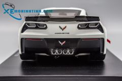 XE MÔ HÌNH CHEVROLET CORVETTE C7 Z06 1:18 AUTOART (TRẮNG)