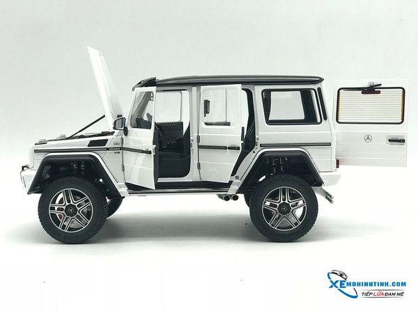 1:18 MERCEDES-BENZ G500 4x4 2 (GLOSS WHITE)